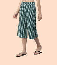 Load image into Gallery viewer, Enamor Culotte Pants For Women | Crop Length Culottes With Smart Side Slits | Black Pixie Aop
