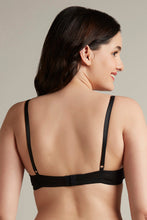 Load image into Gallery viewer, Amante Smooth Style Padded Non-Wired Cotton Bra - Black
