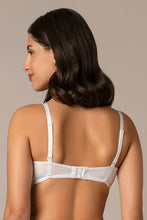 Load image into Gallery viewer, Amante All Day Smooth Comfort Padded &amp; Non-wired Bra - White 78201
