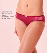 Load image into Gallery viewer, Enamor P191 Scallop Wave Low Waist Lace Bikini - Coral Wave

