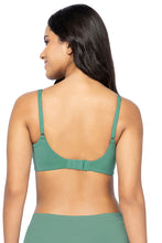 Load image into Gallery viewer, Amante Smooth Plunge Padded Non-Wired Bra - Malachite Green 04801
