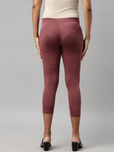 Load image into Gallery viewer, Go Colors Violet Cotton Stretch Cropped Leggings
