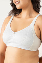 Load image into Gallery viewer, Amante Mystic Poise Non-padded Non-wired Minimizer Bra - White
