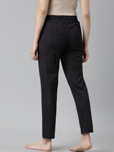 Load image into Gallery viewer, Go Colors Black Cotton Knit Printed Lounge Pants
