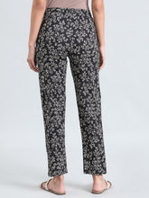Load image into Gallery viewer, Go Colors Black Cotton Knit Printed Lounge Pants
