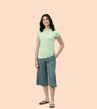 Load image into Gallery viewer, Enamor Culotte Pants For Women | Crop Length Culottes With Smart Side Slits | Black Pixie Aop
