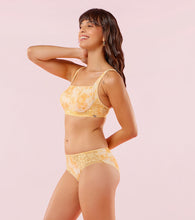 Load image into Gallery viewer, Enamor P151 The Lace Hug Mid-Waist Hipster Panty - Golden Haze
