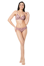 Load image into Gallery viewer, Amante Smooth Moves Padded Wired T-Shirt Bra - Filigree Print 81601
