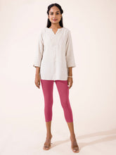 Load image into Gallery viewer, Go Colors Light Wine Cotton Stretch Cropped Leggings
