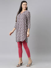 Load image into Gallery viewer, Go Colors Rusty Rose Cotton Stretch Cropped Leggings
