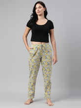 Load image into Gallery viewer, Go Colors White Cotton Knit Printed Lounge Pants
