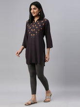 Load image into Gallery viewer, Go Colors Silver Grey Cotton Stretch Ankle Length Leggings
