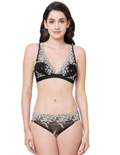 Load image into Gallery viewer, Wacoal Embrace Lace Low Waist Medium Coverage Bridal Wear Lace Bikini Panty - Black 64391
