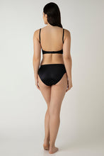 Load image into Gallery viewer, Amante Femme Lace Padded Non-Wired Longline Bra - Black 06201
