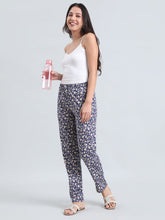 Load image into Gallery viewer, Go Colors Navy Cotton Knit Printed Lounge Pants

