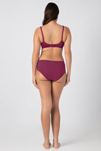 Load image into Gallery viewer, Amante Saree Shaper Non-Padded Non-Wired Bra - Crush Grape 30301

