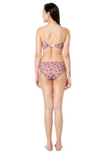 Load image into Gallery viewer, Amante Smooth Moves Padded Wired T-Shirt Bra - Filigree Print 81601
