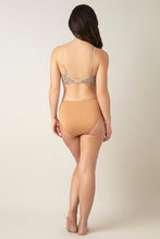 Load image into Gallery viewer, Amante Smooth Charm Padded Wirefree Bra - Dazzling Botanics 10606
