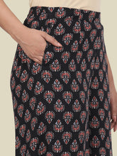 Load image into Gallery viewer, Go Colors Black Woven Viscose Printed Palazzo
