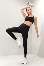 Load image into Gallery viewer, Amante Energize Aerochic Sports Bra - Black 109501
