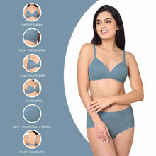 Load image into Gallery viewer, Wacoal How Perfect Padded Non-wired 3/4th Cup Medium Coverage Seamless T-Shirt Bra - Blue 852189
