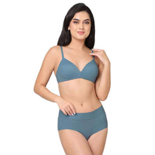Load image into Gallery viewer, Wacoal How Perfect Padded Non-wired 3/4th Cup Medium Coverage Seamless T-Shirt Bra - Blue 852189
