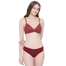 Load image into Gallery viewer, Wacoal How Perfect Padded Non-wired 3/4th Cup Medium Coverage Seamless T-Shirt Bra - Maroon 852189
