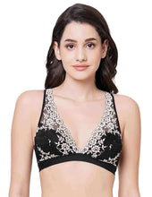 Load image into Gallery viewer, Wacoal Embrace Lace Non Padded Non Wired 3/4th Cup Bridal Wear Medium coverage Lace Bralette - Black 852191
