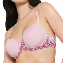 Load image into Gallery viewer, Wacoal Embrace Lace Contour Padded Wired 3/4th Cup Everyday Wear Medium coverage T-Shirt Bra - Light Pink 853191

