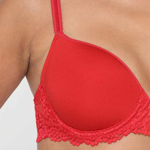 Load image into Gallery viewer, Wacoal Embrace Lace Contour Padded Wired 3/4th Cup Everyday Wear Medium coverage T-Shirt Bra - Red 853191

