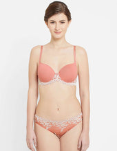 Load image into Gallery viewer, Wacoal Embrace Lace Padded Wired 3/4Th Cup Lace T-Shirt Spacer Cup Bra - Coral 853191

