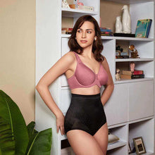 Load image into Gallery viewer, Wacoal Basic Beauty Lightly Padded Wired Full Coverage Full Support Everyday Comfort Spacer Cup Bra-Pink 853192
