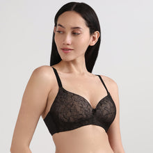 Load image into Gallery viewer, Wacoal Women’s BASICS Zoe Lace Padded Non-wired 3/4th Cup Everyday Wear Comfort Fit T-shirt Bra-Black BI03P03
