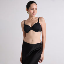 Load image into Gallery viewer, Wacoal Women’s Backless Multiway Padded Wired Full Cup Detachable Straps  Party Wear T-shirt Bra-Black BI05A03
