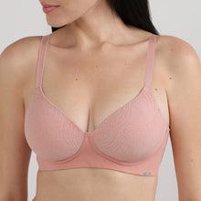 Load image into Gallery viewer, Wacoal Cool Comfort Padded Non-wired 3/4th Cup Everyday Wear T-shirt Bra-Light Pink BI05H03
