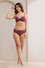 Load image into Gallery viewer, Amante Bared Breezy Padded Non-Wired Bra - Rhododendron 114101
