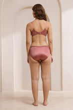 Load image into Gallery viewer, Amante Glimmer Lace Non-Padded Non-Wired Bra - Canyon Rose 112001
