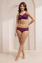Load image into Gallery viewer, Amante Lush Lace Comfort Non-Padded Non-Wired Bra - Pickled Beet 112301
