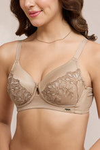 Load image into Gallery viewer, Amante Radiant Lace Padded Non-Wired Bra - Praline 113001
