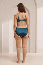 Load image into Gallery viewer, Amante Glimmer Lace Padded Wired Bra - Reflecting Pond 111701
