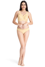 Load image into Gallery viewer, Amante Ultra Support Non-padded Non-wired Bra - Winter Wheat 77801
