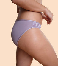 Load image into Gallery viewer, Enamor Soft Grip Low Waist Bikini Panty
