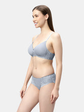 Load image into Gallery viewer, Sonari Non Padded Medium Coverage Wirefree Nylon Lace Lingerie Set with Low Rise Panty – EXOTICA
