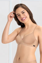 Load image into Gallery viewer, Amante every de Padded Non-Wired Classic Concealer T-Shirt Bra - Sandalwood

