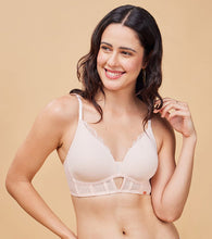 Load image into Gallery viewer, Enamor F134 Padded Wire-Free High-Coverage Lace Bralette
