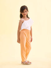 Load image into Gallery viewer, Go Colors Light Peach Cotton Stretch  Ankle Length Leggings

