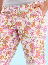 Load image into Gallery viewer, Go Colors White Woven Viscose Printed Lounge Pants
