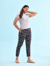 Load image into Gallery viewer, Go Colors Black Cotton Knit Printed Lounge Pants

