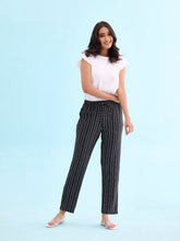 Load image into Gallery viewer, Go Colors Black Cotton Knit Printed Lounge Pants
