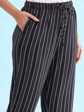 Load image into Gallery viewer, Go Colors Black Cotton Knit Printed Lounge Pants
